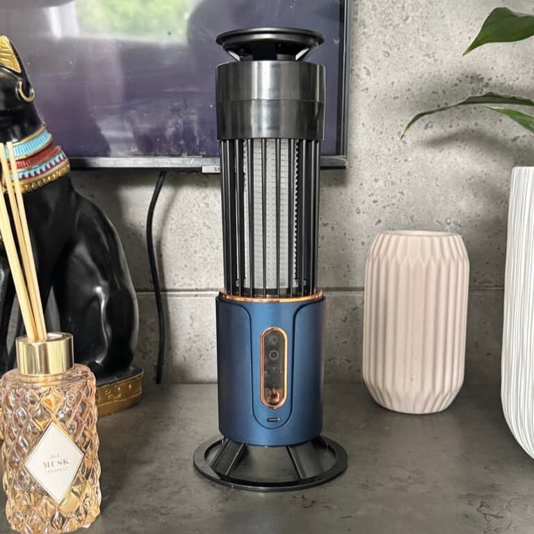 ✅Lampa Przeciw Komarom/Insektom

 Nanoprąd wytępiający

 Zwabienie UV

Zasięg 300M 

Funkcja Lampki Nocnej 

(2000 mAh)

 Rozwiąż Problem Skutecznie