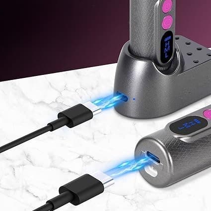 ✅Elektryczna Szlifierka Do Paznokci
-Trzy Biegi Pracy
-Wyświetlacz LCD
Komplet Akcesoriów Diamentowych